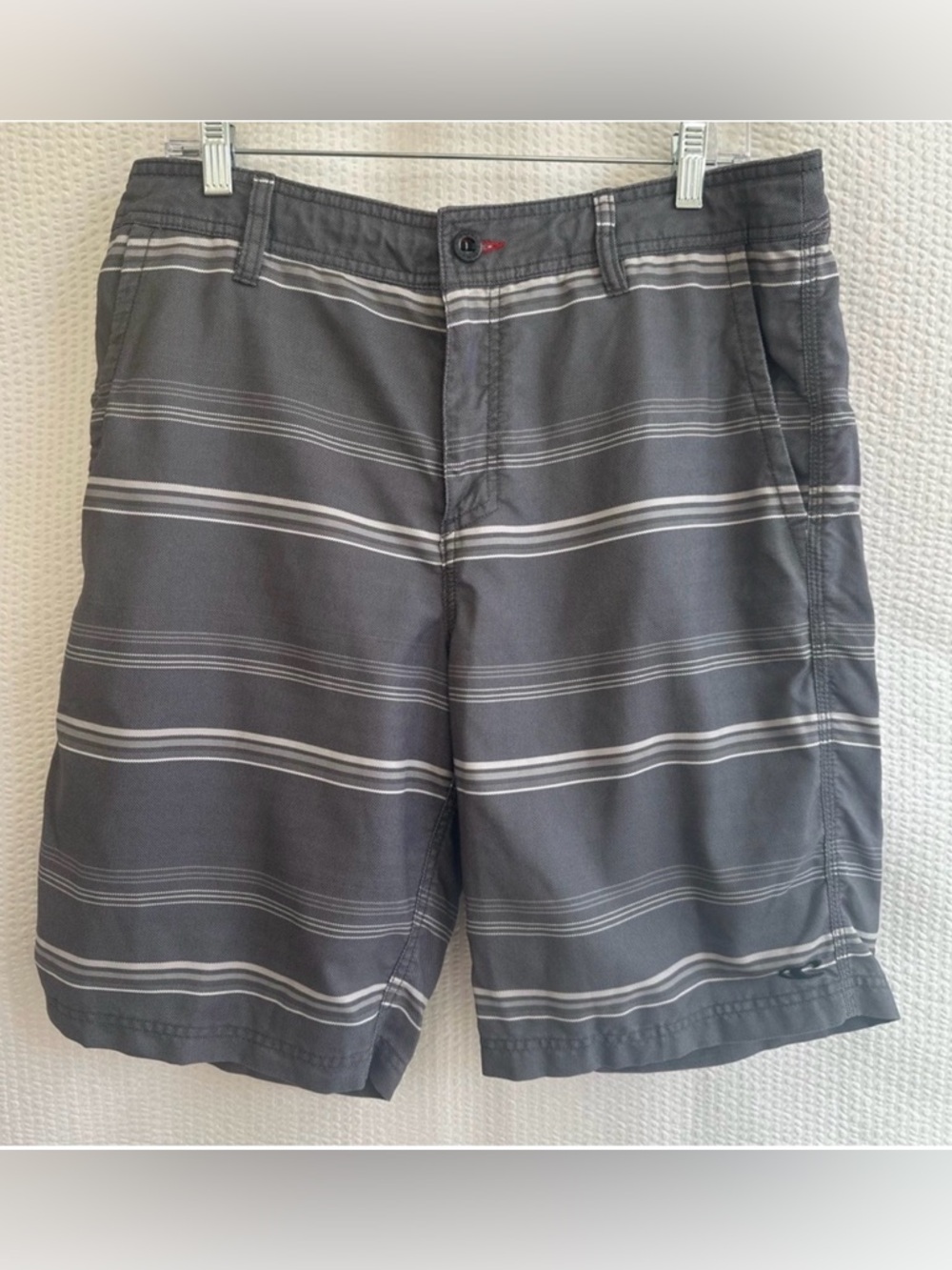 O'Neill Men’s Gray Striped Hybrid Shorts Size: 34